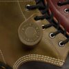 101 Botas con cordones de piel fabricadas en Inglaterra, stock agotado. 101 Botas con cordones de piel fabricadas en Inglaterra, stock agotado.