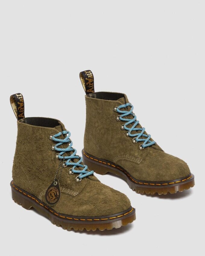 101 Fabricadas en Inglaterra Botines de ante con herrajes