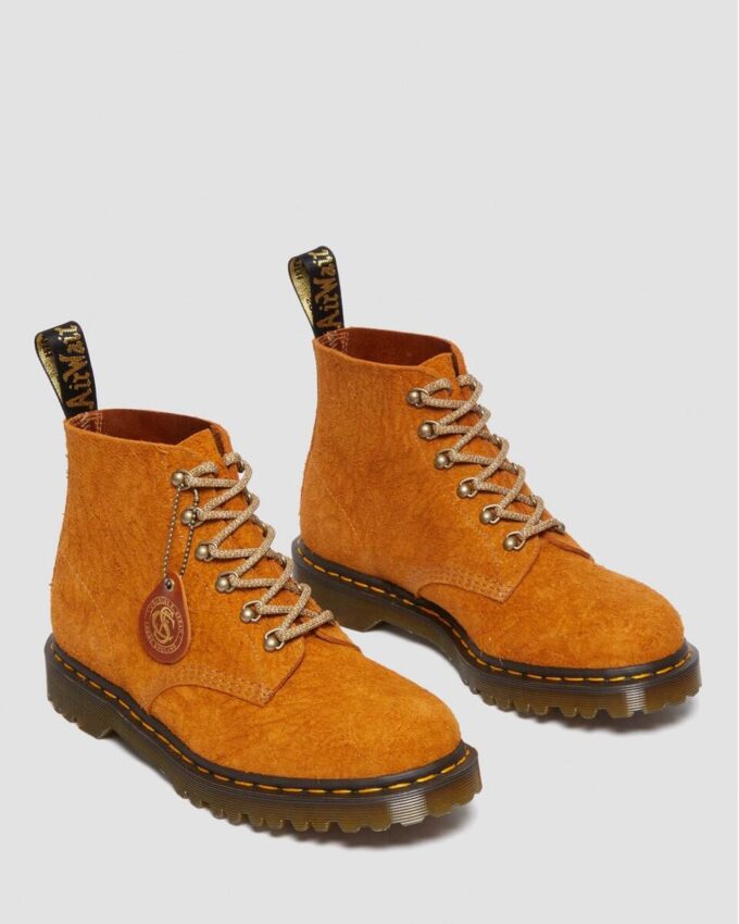 101 Fabricadas en Inglaterra Botines de ante con herrajes