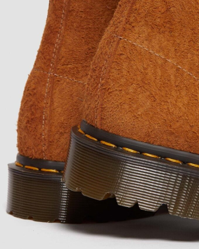 101 Fabricadas en Inglaterra Botines de ante con herrajes