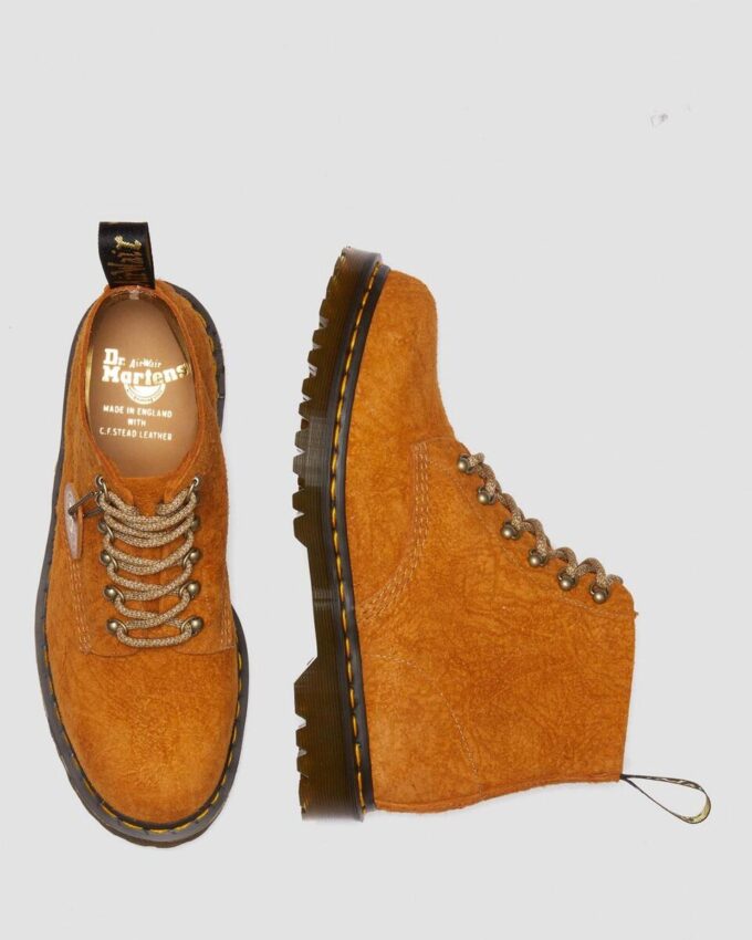 101 Fabricadas en Inglaterra Botines de ante con herrajes