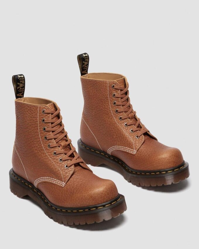 1460 Fabricadas en Inglaterra Botas con puntera reforzada y piel repujada Soft Boa 1460 Fabricadas en Inglaterra Botas con puntera reforzada y piel repujada Soft Boa
