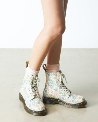 1460 Vonda Botas de piel reciclada con estampado floral