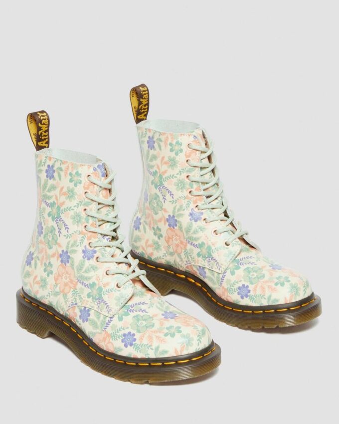 1460 Vonda Botas de piel reciclada con estampado floral 1460 Vonda Botas de piel reciclada con estampado floral