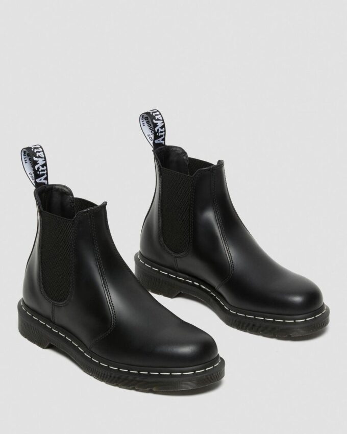 2976 Smooth Leather Chelsea Boot con costuras blancas