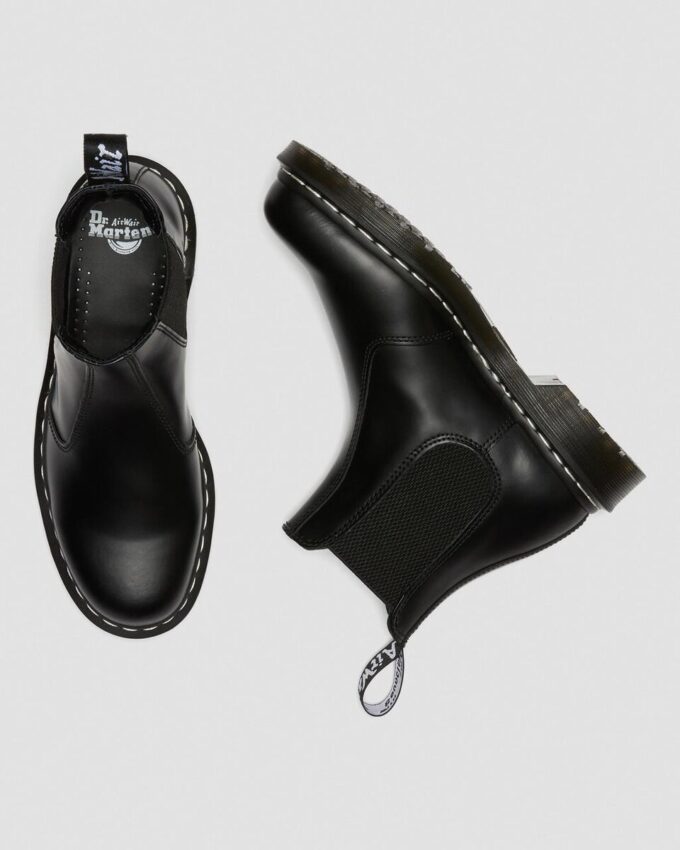 2976 Smooth Leather Chelsea Boot con costuras blancas