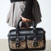 Bolso con asa superior estampado de leopardo Hair On