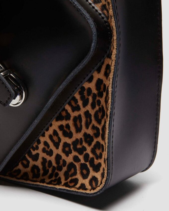 Bolso con corazones Mochila de piel leopardo Kiev Bolso con corazones Mochila de piel leopardo Kiev