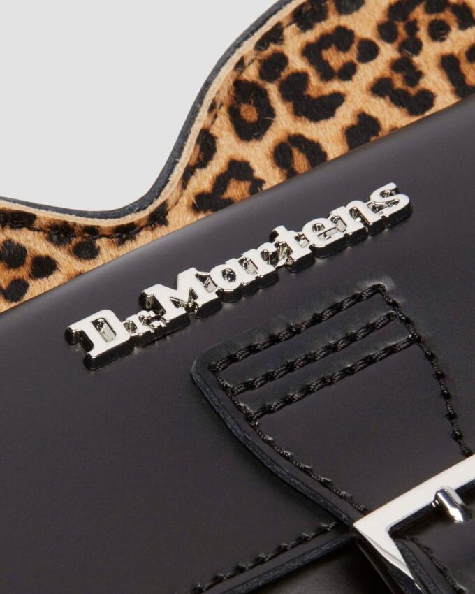Bolso con corazones Mochila de piel leopardo Kiev Bolso con corazones Mochila de piel leopardo Kiev