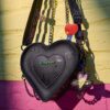 Bolso de piel con forma de corazón mini BT21 Bolso de piel con forma de corazón mini BT21