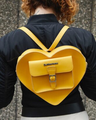 Bolso de piel Kiev con herrajes en forma de corazón