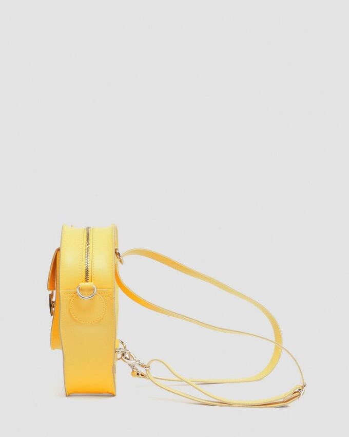 Bolso de piel Kiev con herrajes en forma de corazón Bolso de piel Kiev con herrajes en forma de corazón