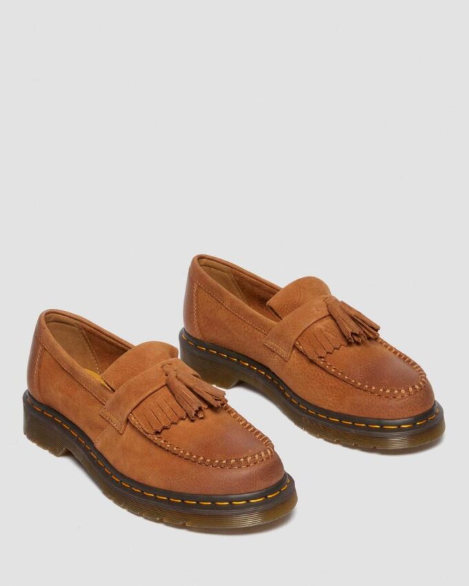 Mocasines con borlas de piel nobuk Adrian Mocasines con borlas de piel nobuk Adrian